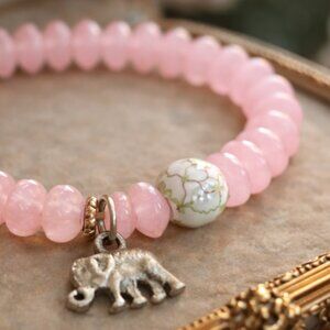 NWOT Natural Stone Rose Quartz Elephant Charm Beaded Bracelet